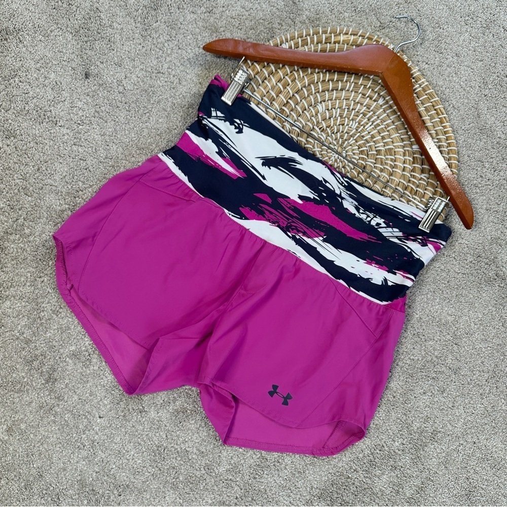 Under Armour Women’s Semi-Fitted Heat Gear Shorts Pull On 2.5” Running in Pink M